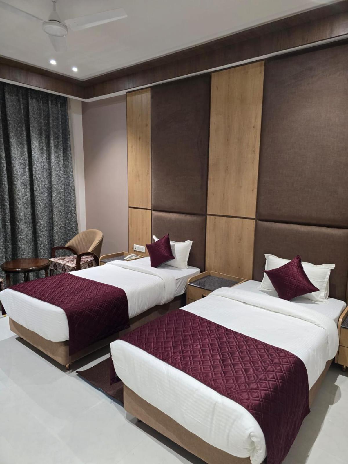 Nirvana Grand Hotel & Resort 伽耶 外观 照片